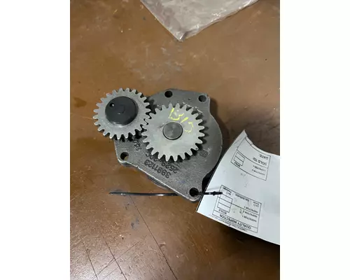 Oil Pump CUMMINS VN K &amp; R Truck Sales, Inc.