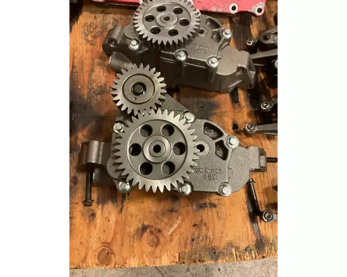 Oil Pump CUMMINS X15 Dutchers Inc   Heavy Truck Div  Ny