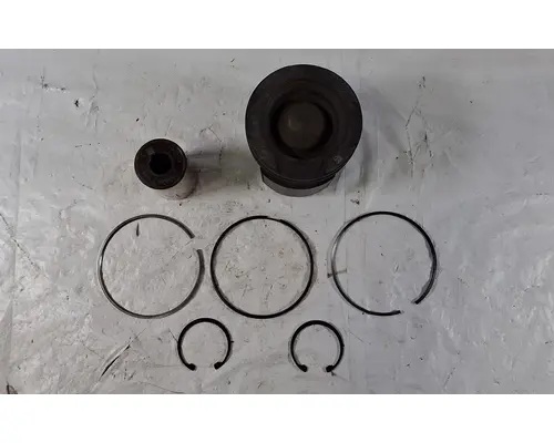 Cummins  Piston