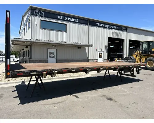 Body / Bed Custom 24' Flatbed DTI Trucks