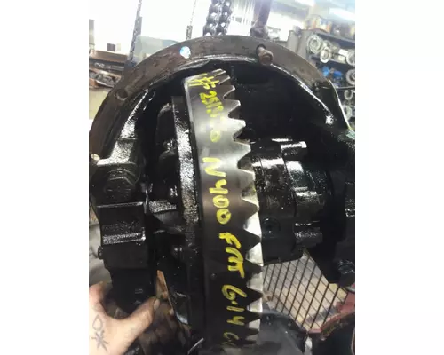 DANA-IHC N400FR614 DIFFERENTIAL ASSEMBLY FRONT REAR