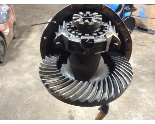 DANA/IHC S23-190D Rears (Rear)