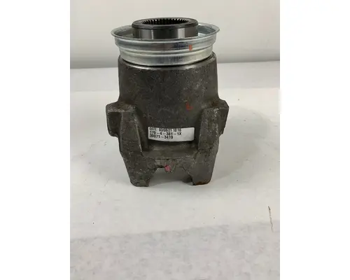 DANA/SPICER SPL170 YOKE