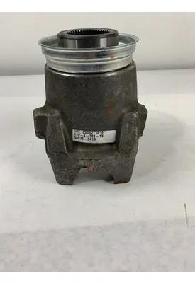 DANA/SPICER SPL170 YOKE