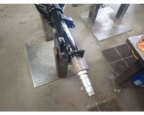 DANA 70 Axle Assembly, Rear