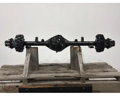 DANA DANA 70 Axle Assembly (Rear, Rear)