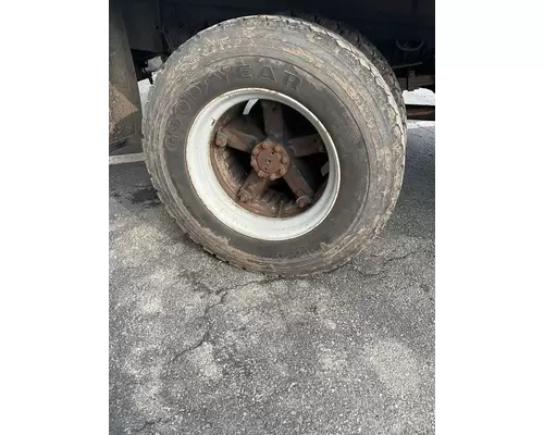 DAYTON 22.5 Tire and Rim