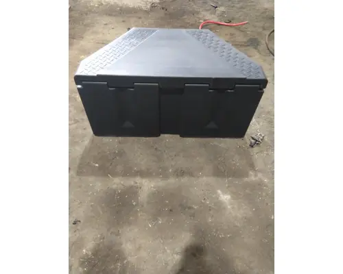 DEEZEE POLY TRIANGLE TOOL BOX