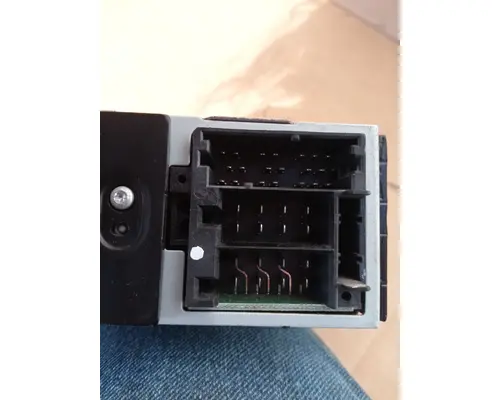 DELPHI 8600 Radio