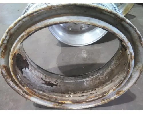 DEMOUNTABLE 22.5 X 8.25 WHEEL