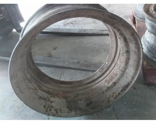 DEMOUNTABLE 22.5 X 8.25 WHEEL