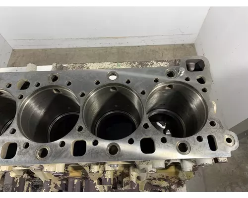 DETROIT DIESEL DD13 Cylinder Block