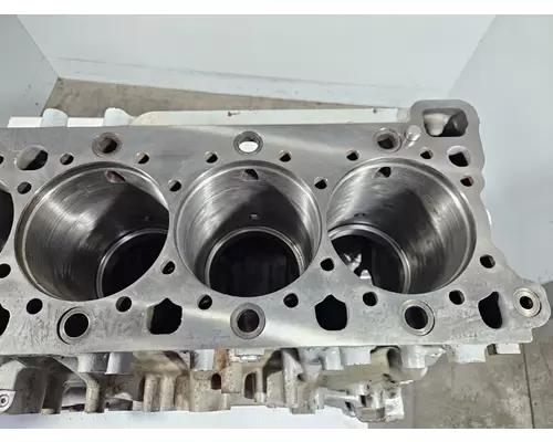 DETROIT DIESEL DD13 Cylinder Block