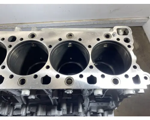 DETROIT DIESEL DD13 Cylinder Block