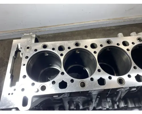 DETROIT DIESEL DD13 Cylinder Block