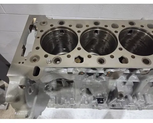 DETROIT DIESEL DD13 Cylinder Block