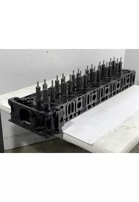 DETROIT DIESEL DD13 Cylinder Head