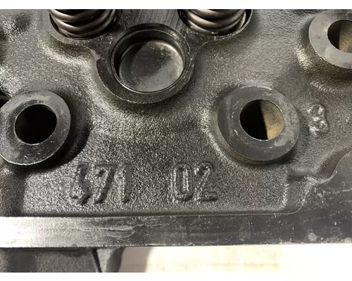 DETROIT DIESEL DD13 Cylinder Head
