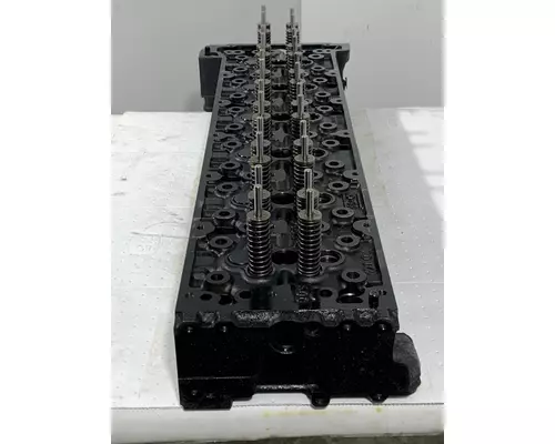 DETROIT DIESEL DD13 Cylinder Head