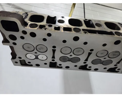 DETROIT DIESEL DD13 Cylinder Head