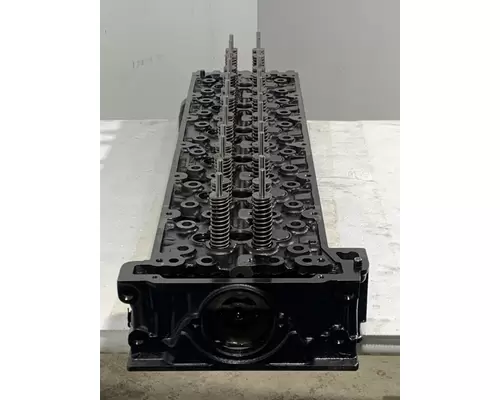 DETROIT DIESEL DD13 Cylinder Head