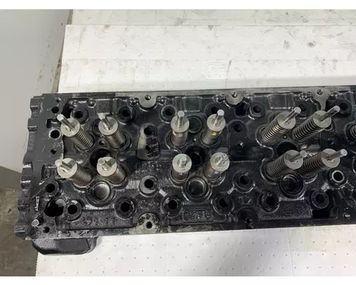 DETROIT DIESEL DD13 Cylinder Head