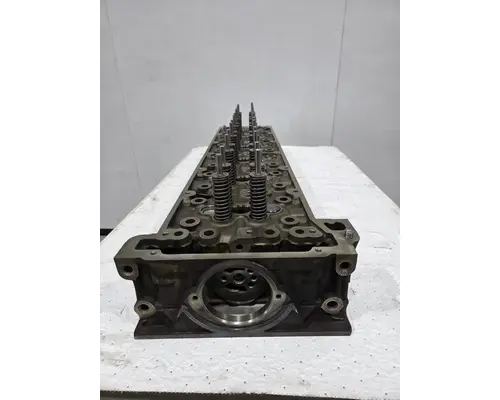 DETROIT DIESEL DD13 Cylinder Head