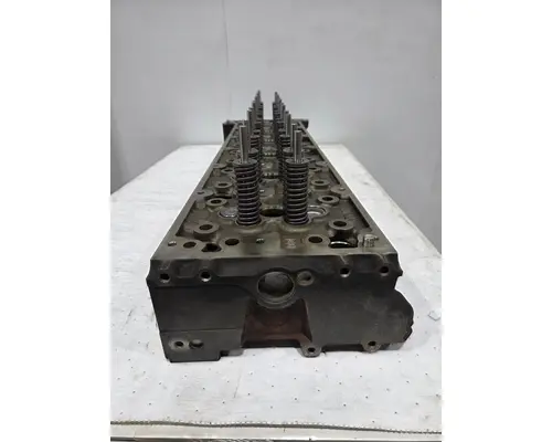 DETROIT DIESEL DD13 Cylinder Head
