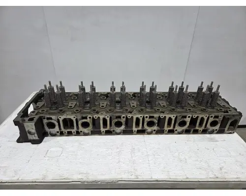 DETROIT DIESEL DD13 Cylinder Head