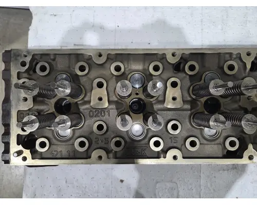 DETROIT DIESEL DD13 Cylinder Head