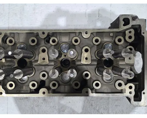 DETROIT DIESEL DD13 Cylinder Head