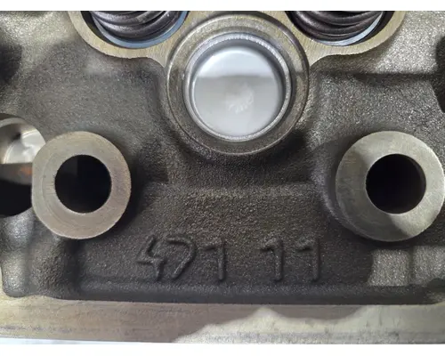 DETROIT DIESEL DD13 Cylinder Head