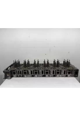 DETROIT DIESEL DD13 Cylinder Head