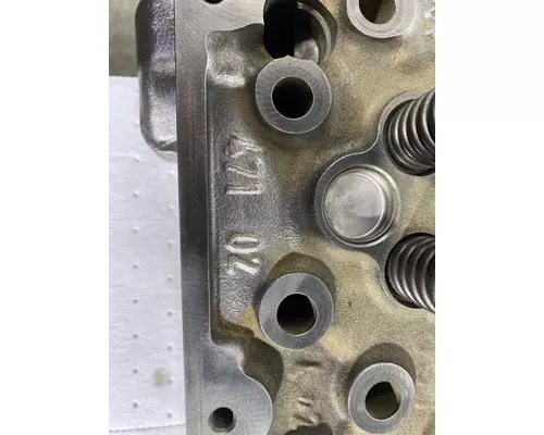 DETROIT DIESEL DD13 Cylinder Head