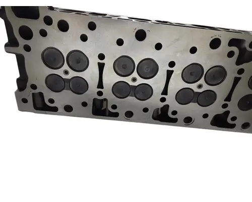 DETROIT DIESEL DD13 Cylinder Head