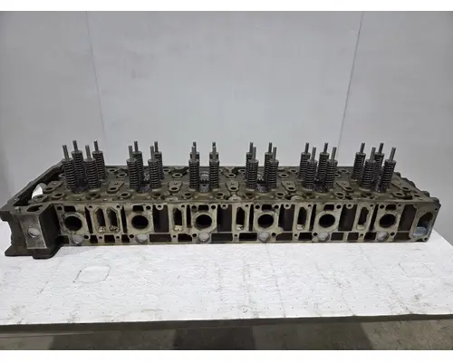 DETROIT DIESEL DD13 Cylinder Head