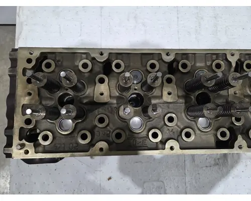 DETROIT DIESEL DD13 Cylinder Head