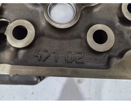 DETROIT DIESEL DD13 Cylinder Head