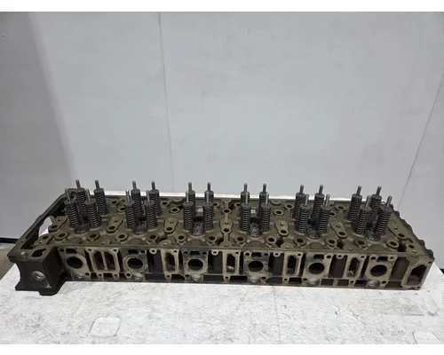 DETROIT DIESEL DD13 Cylinder Head