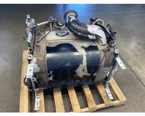 DETROIT DIESEL DD13 DPF (Diesel Particulate Filter)