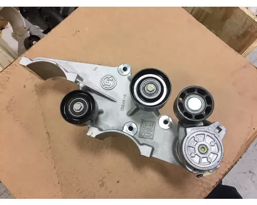 DETROIT DIESEL DD13 Engine Bracket