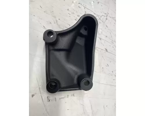 DETROIT DIESEL DD13 Engine Bracket