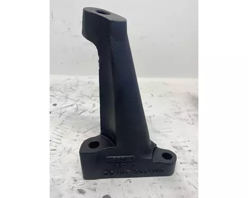 DETROIT DIESEL DD13 Engine Bracket