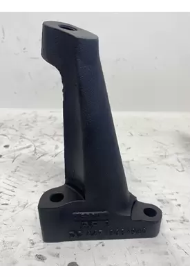 DETROIT DIESEL DD13 Engine Bracket