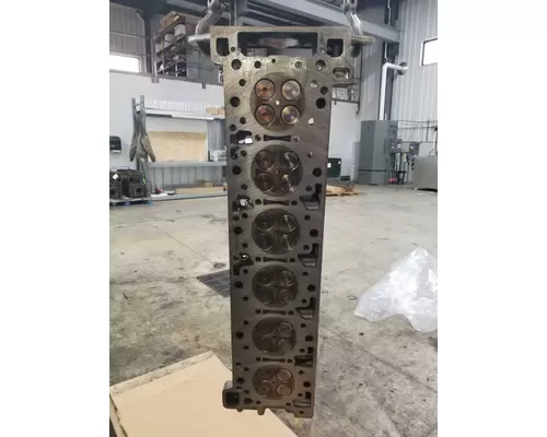 DETROIT DIESEL DD13 Engine Cylinder Head