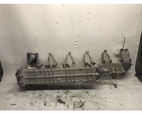 DETROIT DIESEL DD13 Engine Oil Cooler