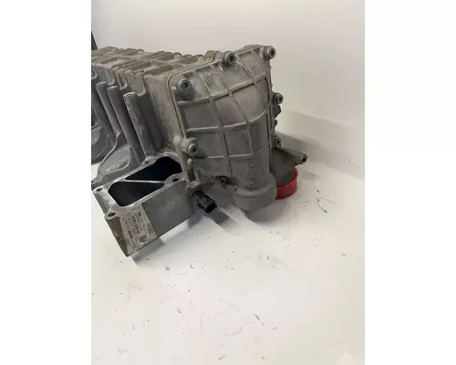 DETROIT DIESEL DD13 Engine Oil Cooler