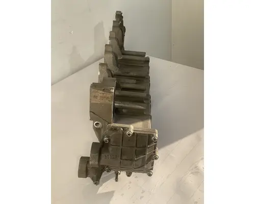 DETROIT DIESEL DD13 Engine Oil Cooler
