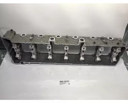 DETROIT DIESEL DD13 Valve Cover Base