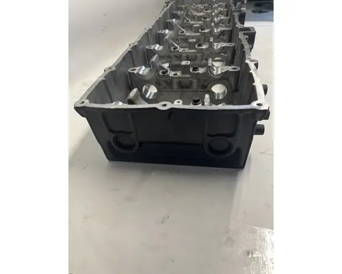 DETROIT DIESEL DD13 Valve Cover